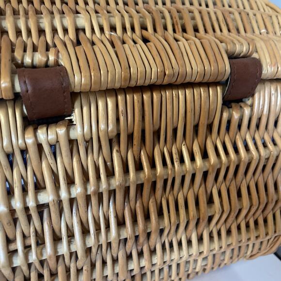 Sutherland Picnic Basket Woven Wicker Leather Straps Utensils Plates And Napkins - Picture 5 of 16